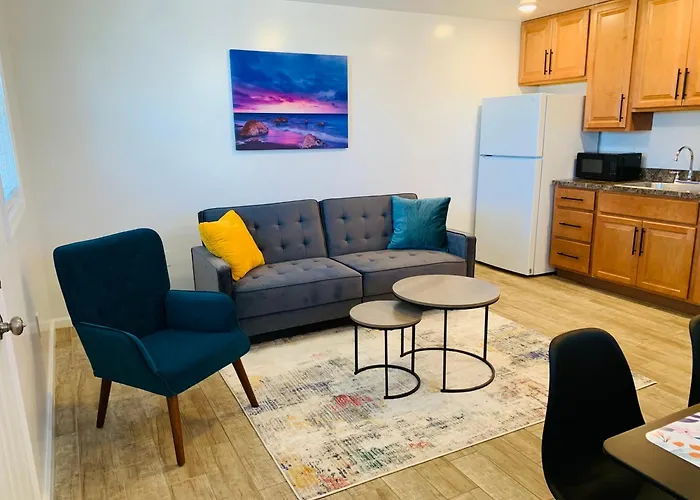 Apartment Blue Diamond Unit 2 Judlee Ave *