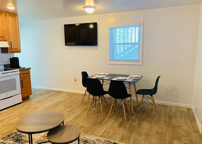 Apartment Blue Diamond Unit 2 Judlee Ave